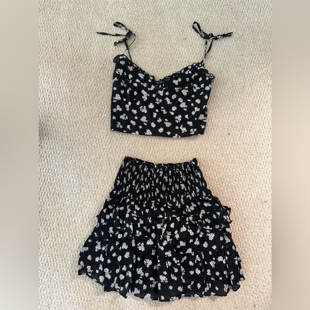 Black Daisy Pattern Matching Set